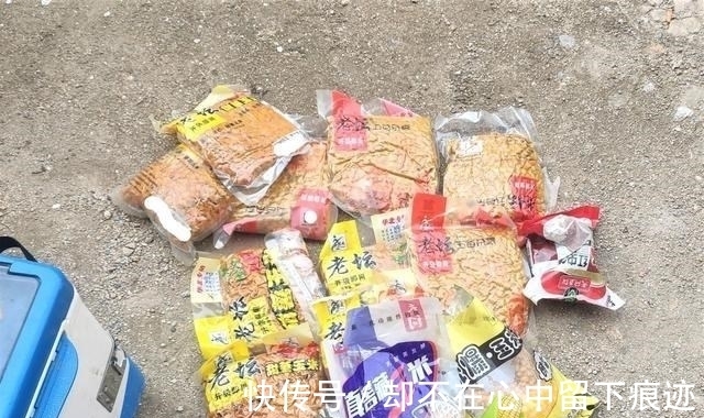 秋天野钓鲤鱼用什么饵料较好?这样搭配饵料,连竿几率更高