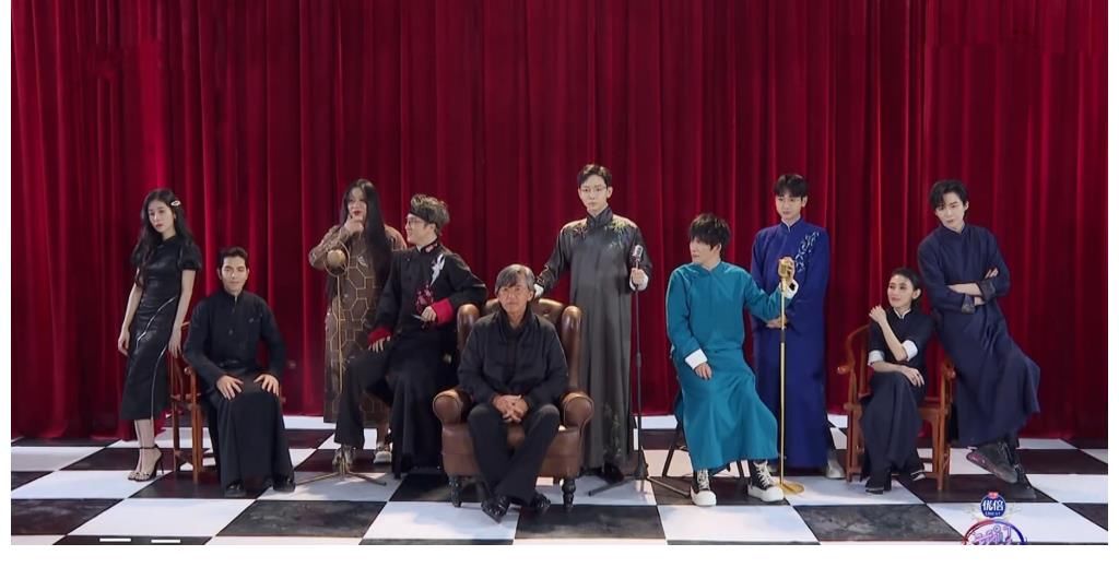 《我們的歌》拍全家福，五位歌手爭(zhēng)著當(dāng)孫子，健美組合失約了