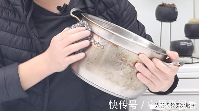 不锈钢锅的黄渍难清除？只需一招，不用任何洗涤剂，轻松去除黄渍