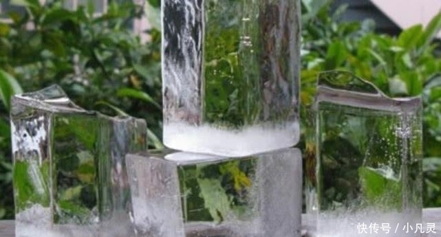 特色美食|为啥自己冻的冰块是白色的,可肯德基的冰块却是透明,看完就懂