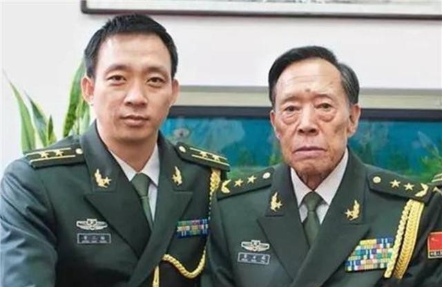 董万瑞|22年前,那个在98抗洪中创造“千年一堵”的董万瑞,如今怎么样?