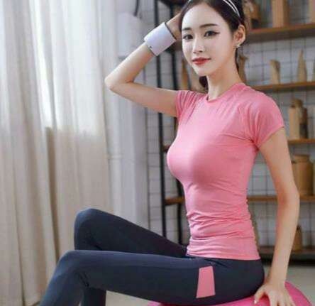  底裤|街拍性感紧身打底裤小姐姐，高傲的身姿，凹凸有致身形