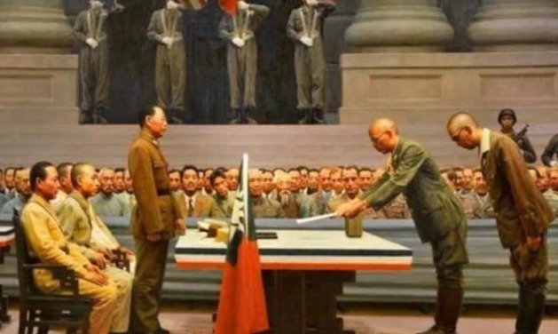 日本|日本投降后,美国将军问天皇:你为何不切腹?天皇低头说了4个字