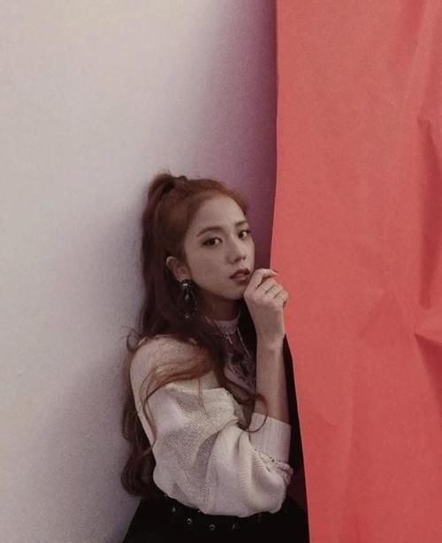 漫画 剪对刘海=换张脸!今年流行这4款刘海发型,谁剪谁好看!