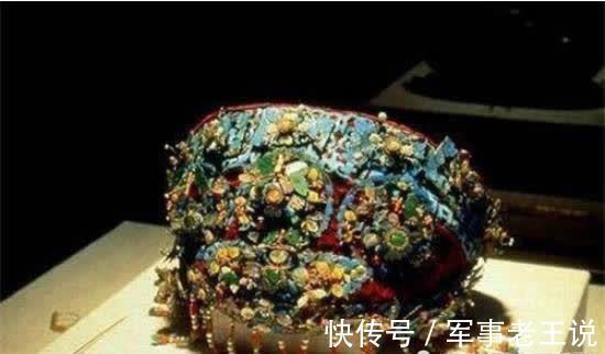 拿破仑$世界五大凤冠:中国2顶最奢华,西方3顶太寒酸,慈禧的无人能及