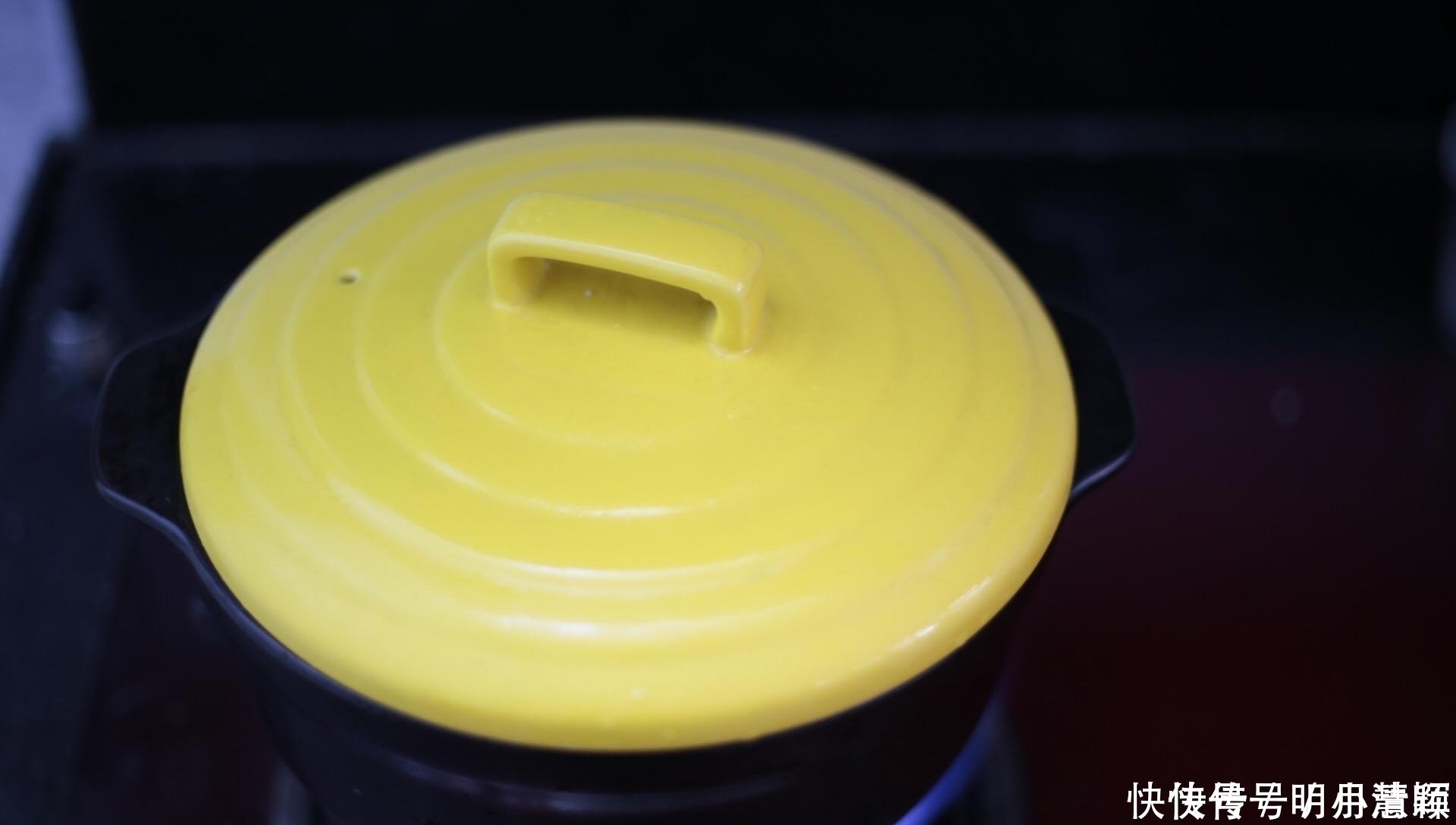 中薪|银耳和此物是绝配，每天一碗，脸蛋红润腰变细，爱美女人要多喝