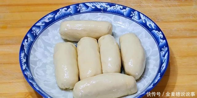 韭菜盒子和面,有人用热水有人用冷水都不对!教你正确做法,香