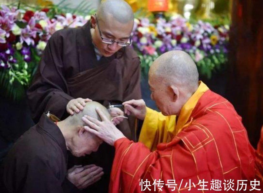 父母&北大硕士邓文庆:毕业出家为僧,父母苦劝无果,反倒一起搬入寺中