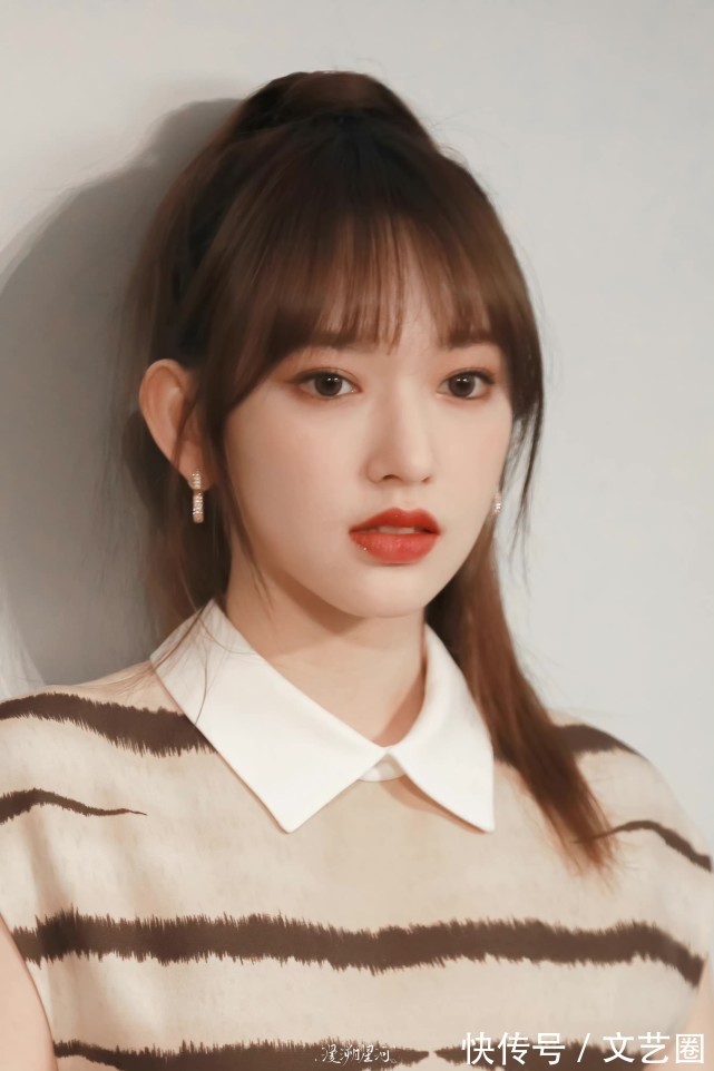 小蛮腰|程潇生图曝光，身材纤细建模脸名不虚传，新发型令人眼前一亮