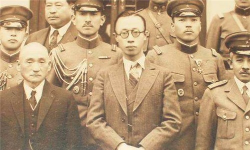 紫禁城|溥仪晚年游故宫,偶遇一老头后面色大变,老头笑道放心,不杀你