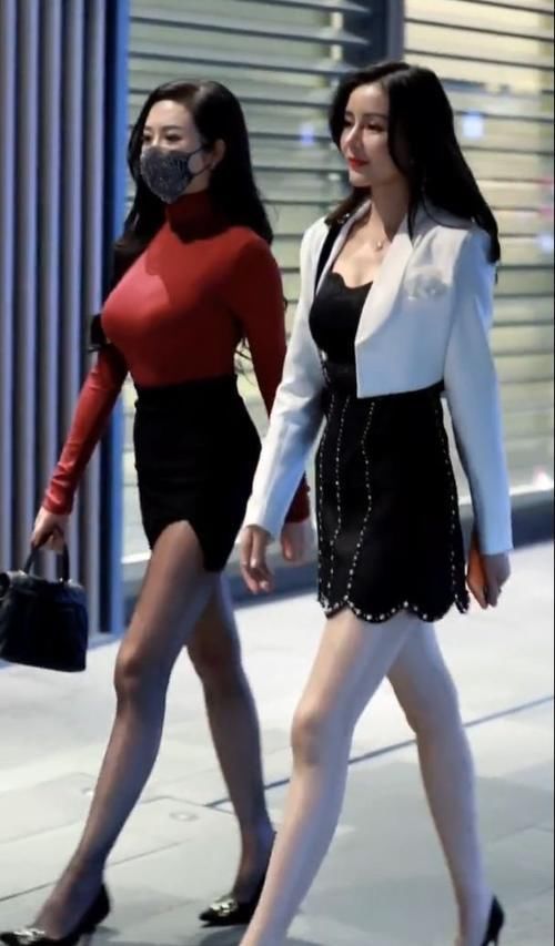 高跟鞋 黑色短裙有型又有范,都市女郎,时尚气质满分!