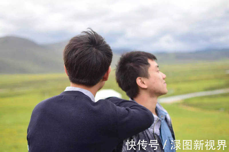 |搞笑吃鸡:国服老六阴人,竟遭神仙大哥千米爆头!光子这都不管?