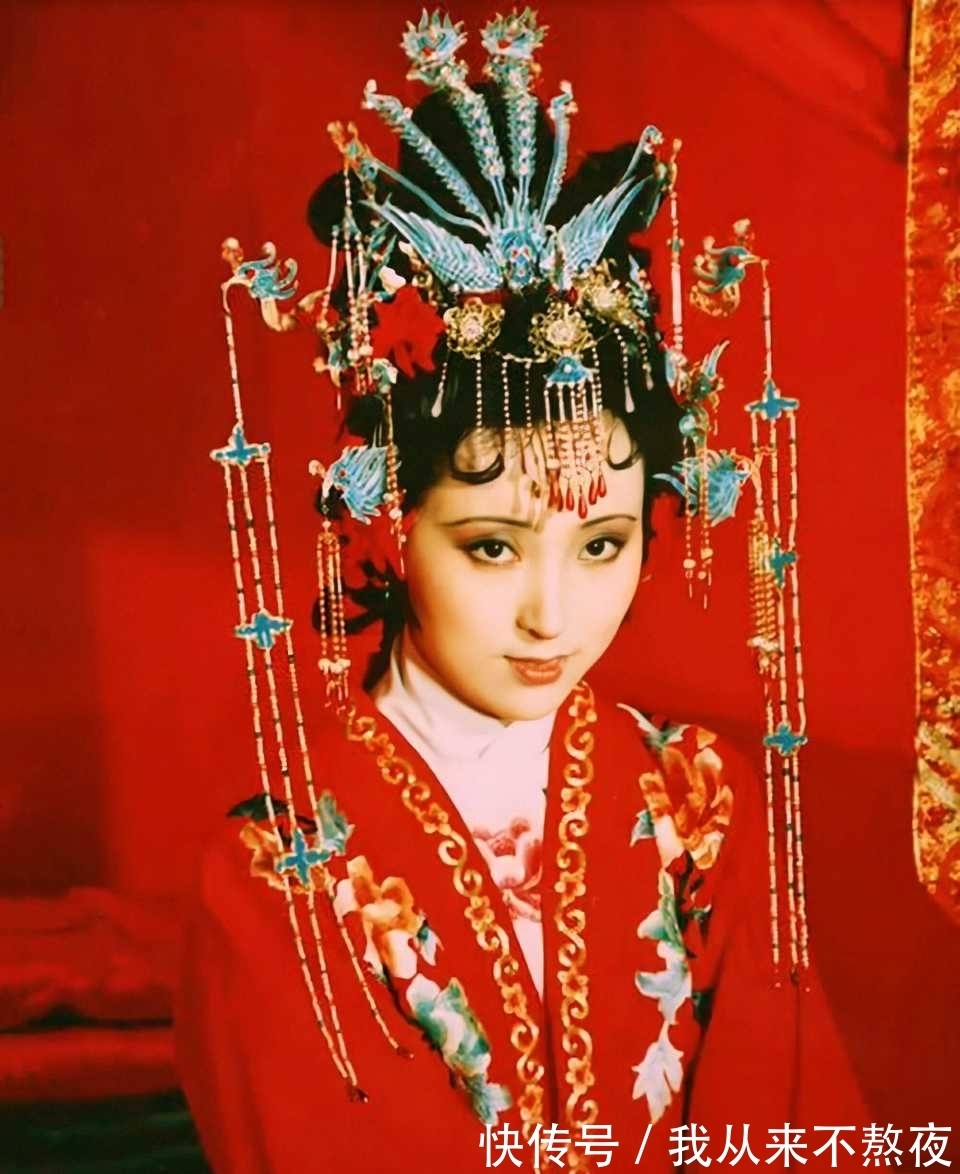 石头记|情僧不情:贾宝玉与甄宝玉,究竟谁是真正的石头?