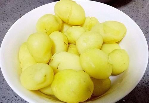 土豆|女性不想皱纹爬上脸,不妨多吃此物,美容养颜,体重轻松2位数