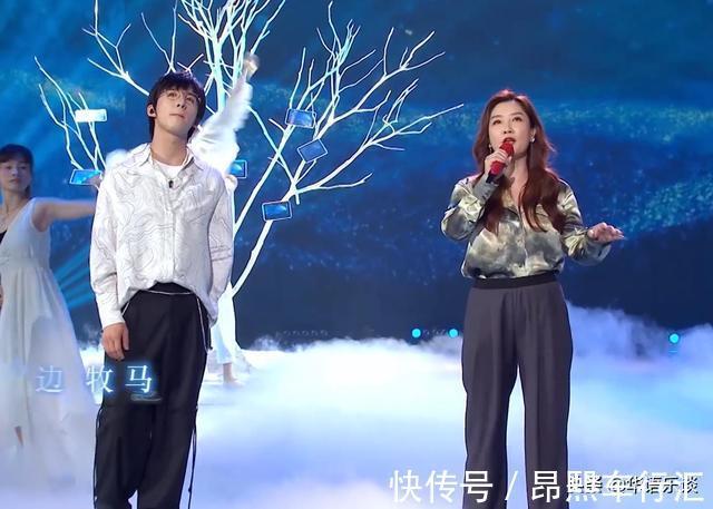 曾毅換新搭檔上節目唱歌，詞多了，聲音卻沒了