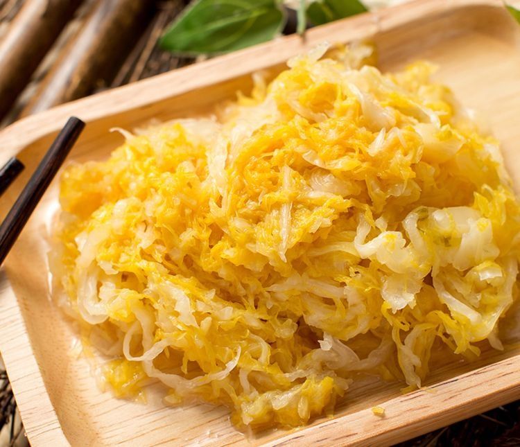 城里人腌酸菜，就学这个方法，只要家里有瓶子，就能腌出地道酸菜