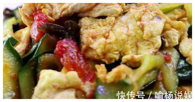 黄瓜片|黄瓜加1把木耳，这样做实在太好吃了，我家一周做6次，百吃不厌