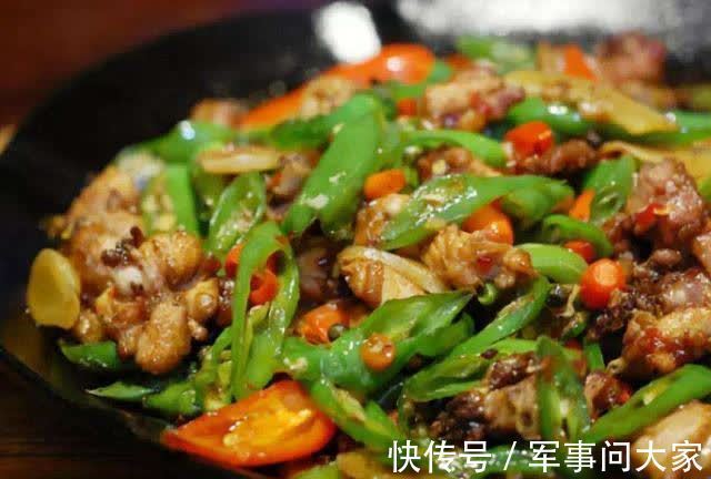 做辣椒炒肉,肉先别急着下锅,学会这3招,就连辣椒都是香的!