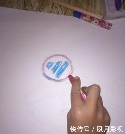 小丽的孩子|幼儿园老师让学生画自家车标，交作业后，老师的态度令人无语