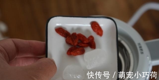 洛神花|秋冬进补，多喝这杯养生汤，四种食材煮一壶，手脚暖和睡得香