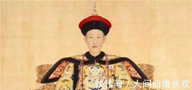 侍卫们$乾隆在路边吃瓜,说瓜农的瓜很甜,拐弯没走多远突然下令处死瓜农