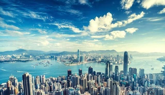 上下铺|影帝攒了23年钱买房？当红港星也曾挤着80平，香港房价有多可怕？