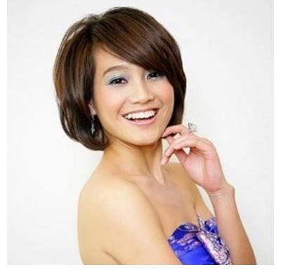 快本|演员跨界当主持张艺兴不是第一人,一本正经的兴式主持你喜欢吗?