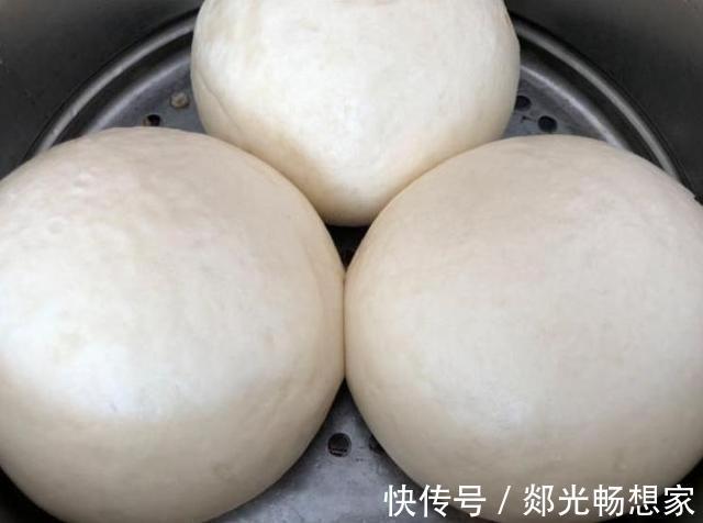 蒸馒头时,只加酵母是大错特错,加“它”馒头又香又暄软还好吃