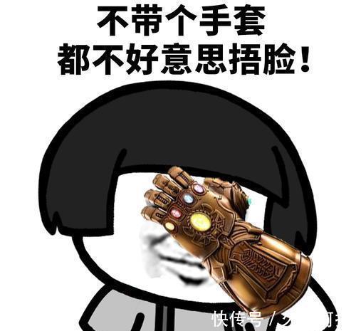 |幽默笑话:晚上回家,发现忘记带钥匙了,我就敲门