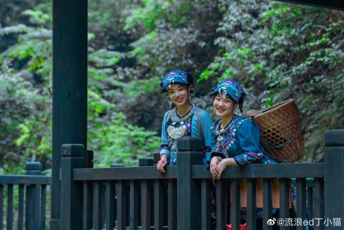 矮寨大桥|自驾《神奇女侠》取景地：矮寨奇观旅游区｜奇遇峡谷高桥、苗寨、飞瀑