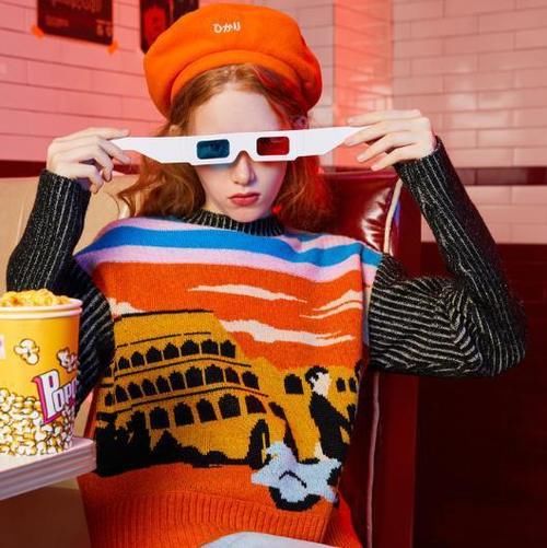 小仙女元气穿搭，温柔毛衣搭牛仔长裤，清新甜美又洋气时髦！