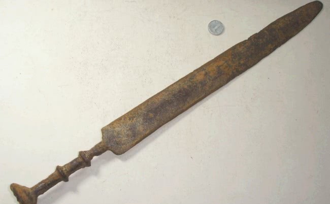 兵器|岳飞使用的大锤有多重？这重量让史学家都认为有夸张的成分在里面