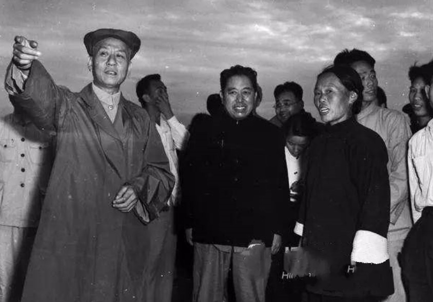 伙夫|少奇同志去新四军当政委,战士们却说:新四军来了位大厨师