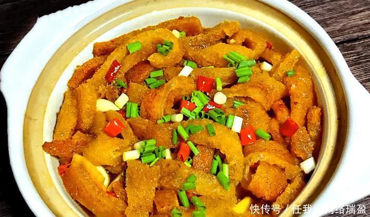 切成片|天冷了,家人迷上吃这菜,简单一做,鲜嫩入味又多汁,上桌抢着吃