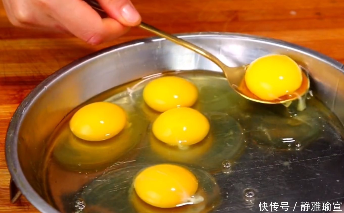 鸡蛋别再炒着吃,教你新做法,不炒不炖不油炸,出锅比肉香