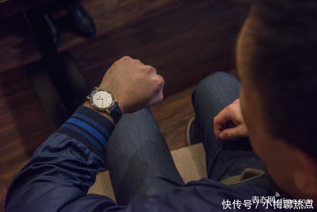 年龄层不同戴表也不同,花3300入手IWC万国适合年轻人