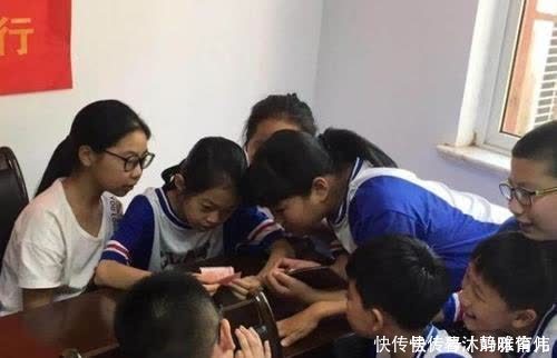 家境|从小有“零花钱”的孩子和没的孩子，长大后区别太大，父母要知道