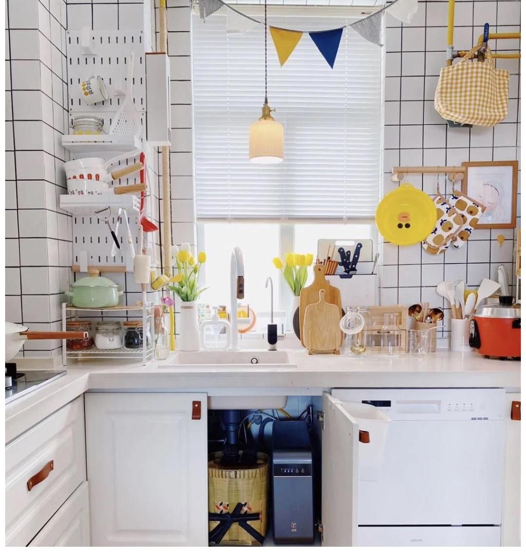 大砖|她家89㎡，空间精打细算，木头白墙，场面极度舒适，太棒了