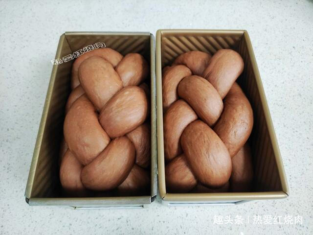 辫子面包容易断筋,自打用了这办法,每次做都成功而且拉丝效果好