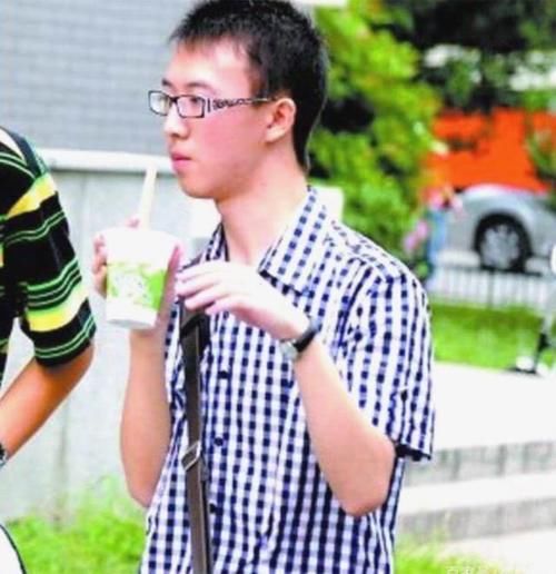 有点小聪明的父亲,害重庆状元何川洋被