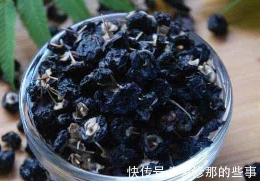 花色甙素|女性不想成老太婆,要坚持吃3种食物,美白护肤、滋润身体!