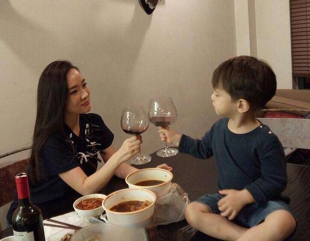 孩子|明星界“育儿扛把子”,应采儿和霍思燕,教育方式堪称教科书级别