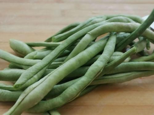 这菜是天然“祛湿高手”,常吃扫除体内宿便、湿气,小腰更瘦了