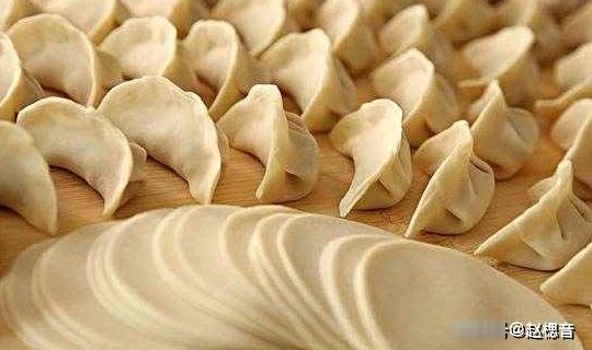 肖尔|此饺子我是头一次吃，鲜香味美不油腻，刚出锅我连吃40个不过瘾