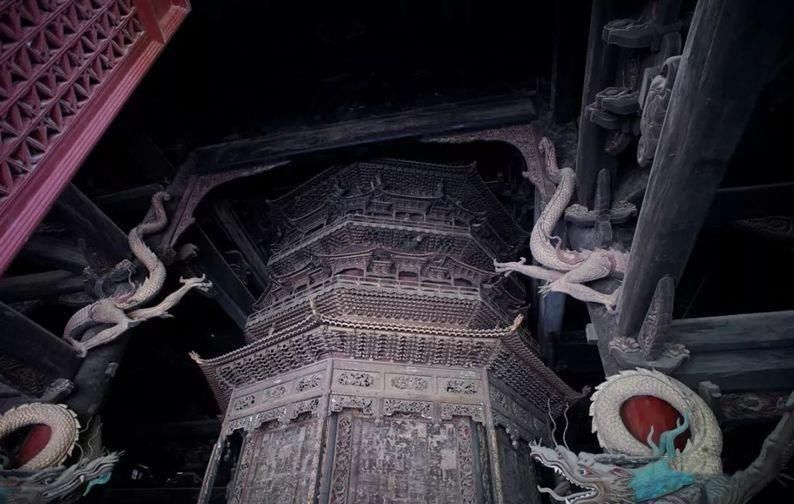 寺庙|中国“最奢侈”的寺庙，全寺用楠木建成，共雕刻有9999条龙