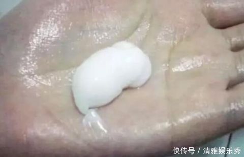 污垢|玻璃用清水擦比不擦还脏？保洁阿姨教你一招，干净又透亮！