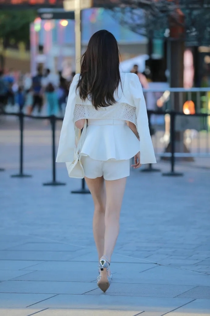 时髦 质感十足高级又有气场的穿搭,时髦精致又抢眼,清新耐看气质优雅