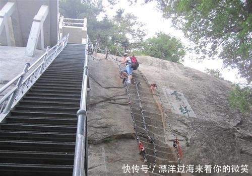 已有|中国最难爬的楼梯：最陡峭的地方近90度，长空栈道已有700年