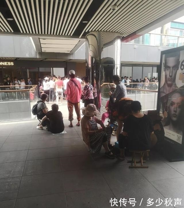 阿迪达斯 “中年人炒股,年轻人炒鞋”,天价球鞋背后,谁在消费直男的购买力?