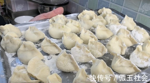 无论调什么馅,牢记3放2不放,饺子鲜香美味又多汁儿,好吃不腻!